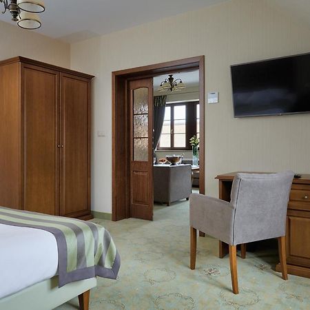 Hotel Palac Poledno Camera foto