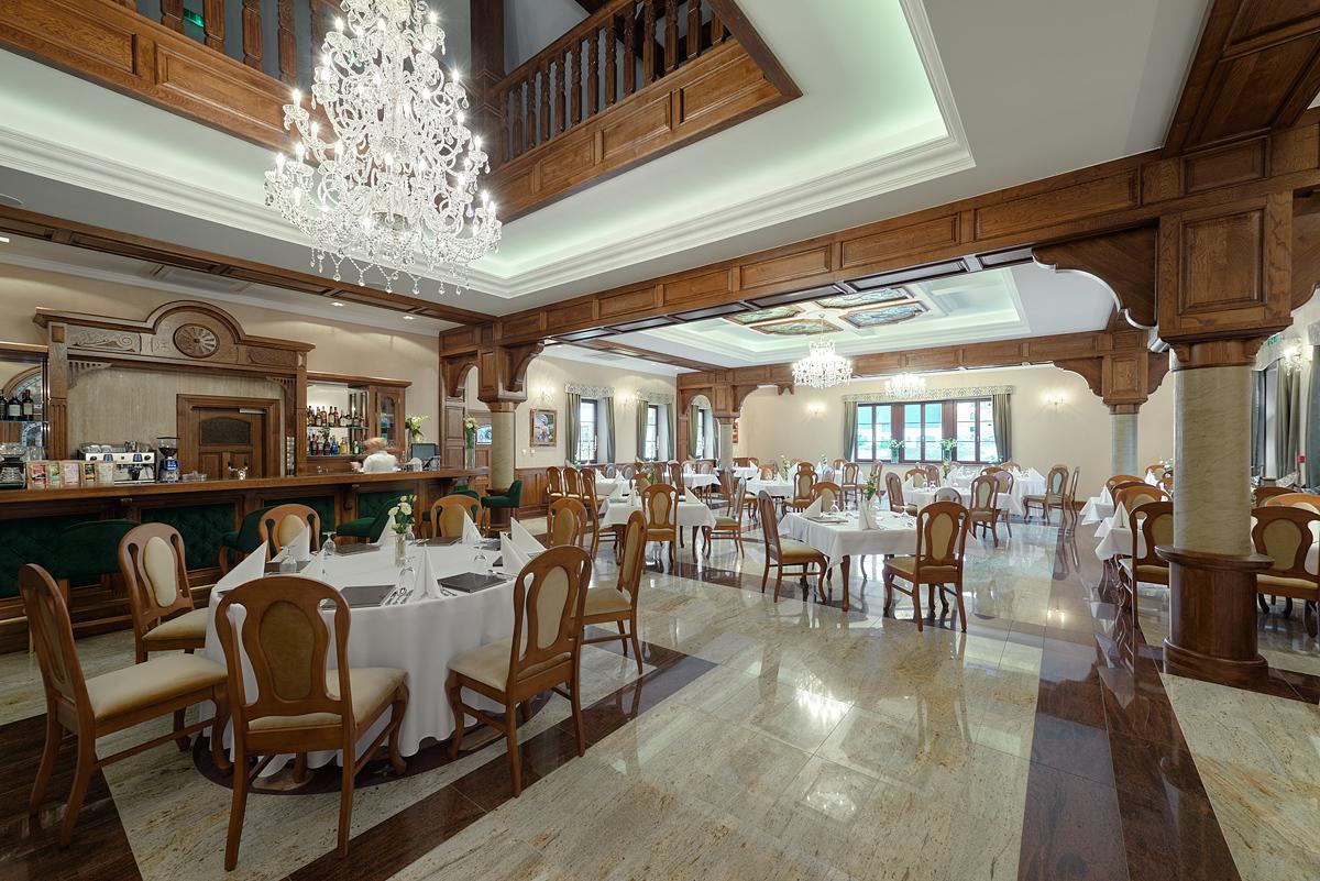 Hotel Palac Poledno Esterno foto